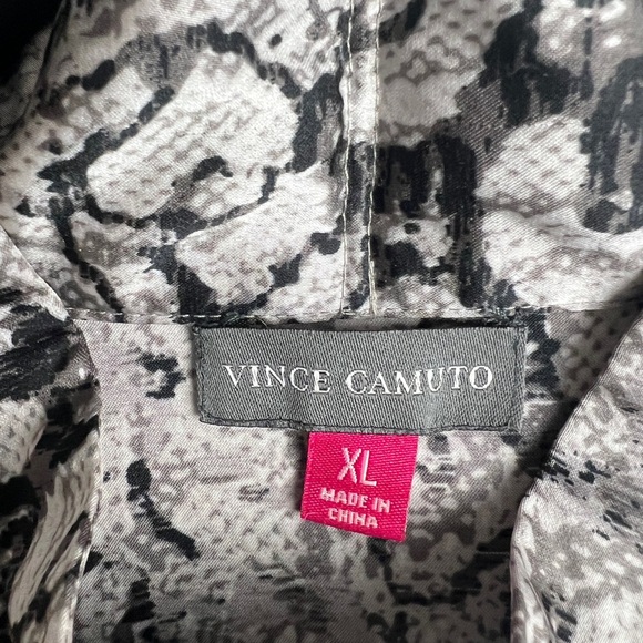 Vince Camuto Reptile Printed Tie Neck Puff Sleeve Button Front Blouse Top Sz XL - Picture 7 of 8